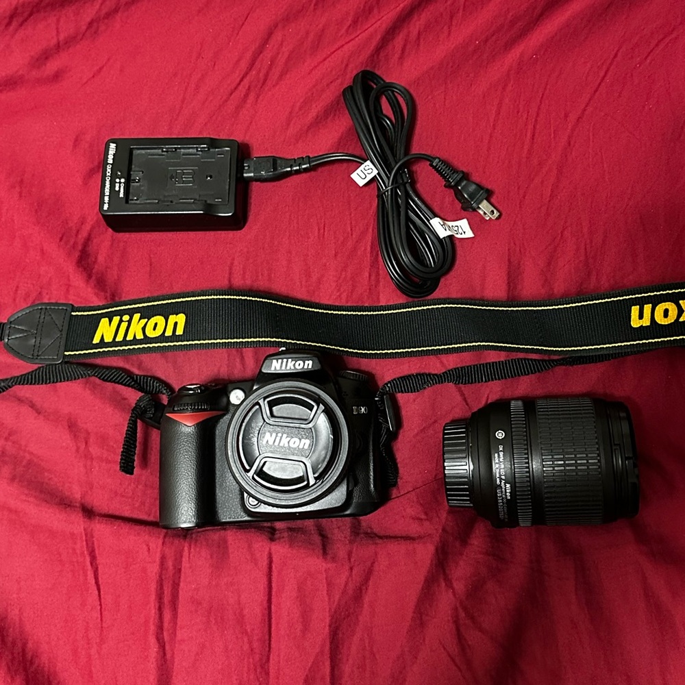 Nikon D90 Black DSLR Camera with Lens Charger & Battery- Used